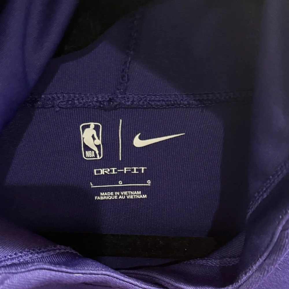 Nike - Dri Fit - Phoenix Suns NBA Purple Hoodie - sz Large - Used - Picture 2 of 5